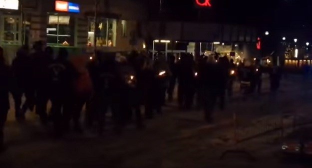 "Odinova vojska" sije strah na ulicama Finske: Maskirana banda protiv migranata