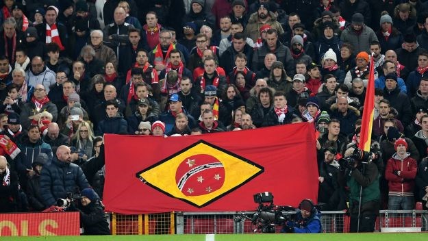 NIKAD TUŽNIJA VERZIJA Navijači Liverpoola pjevaju svoju himnu poginuloj momčadi
