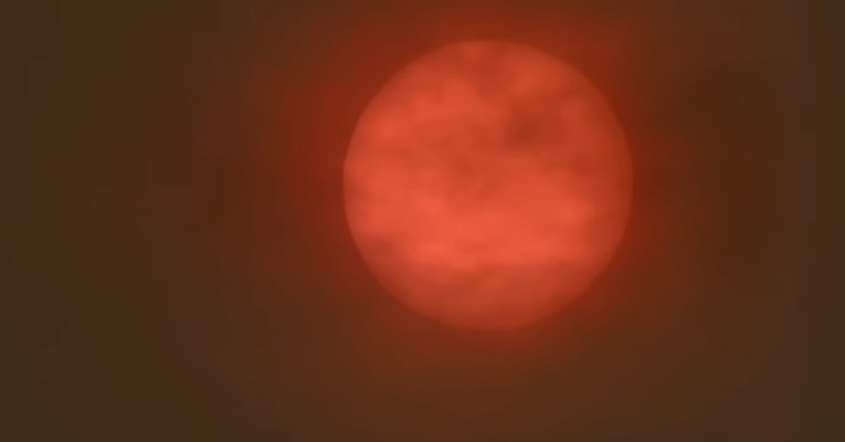 VIDEO Oluja Ofelija obojala Sunce iznad Britanije u crveno