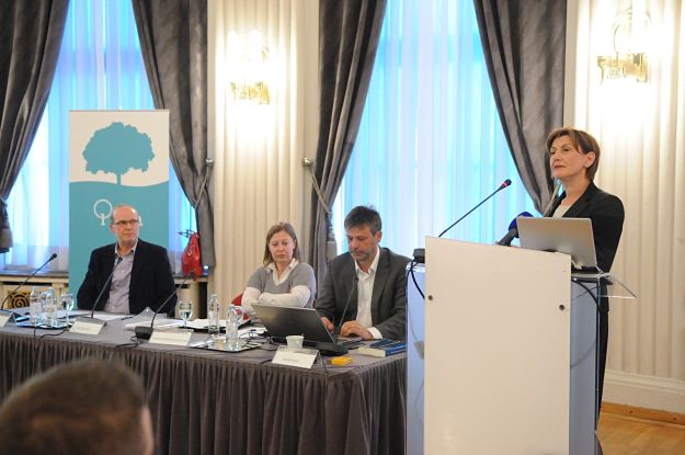 Uhljebi imaju 40 dodataka koji mogu iznositi 150 posto osnovne plaće