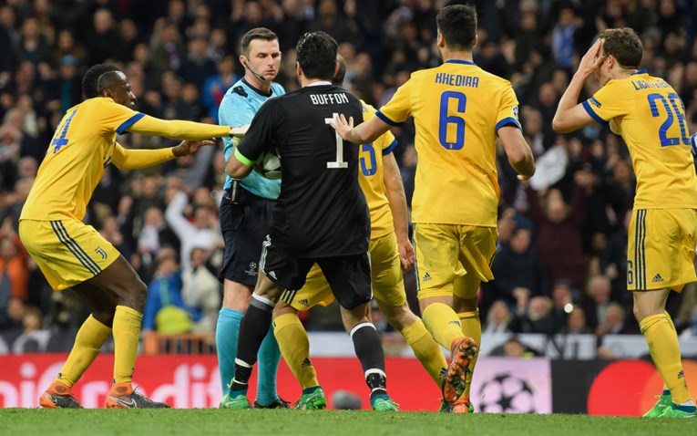 Sudac koji je dosudio penal za Real protiv Juventusa dijeli pravdu u finalu FA Cupa