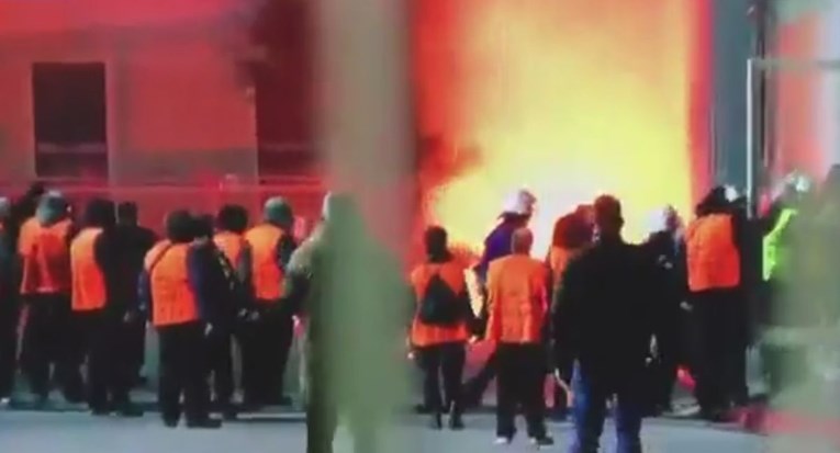 OKRŠAJ U PIREJU Navijači Olympiacosa napali pristalice Juventusa