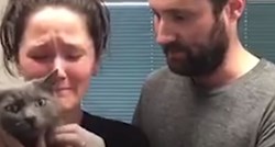 VIDEO Ova žena nije mogla prestati plakati nakon što su joj vratili mačku izgubljenu u poplavi