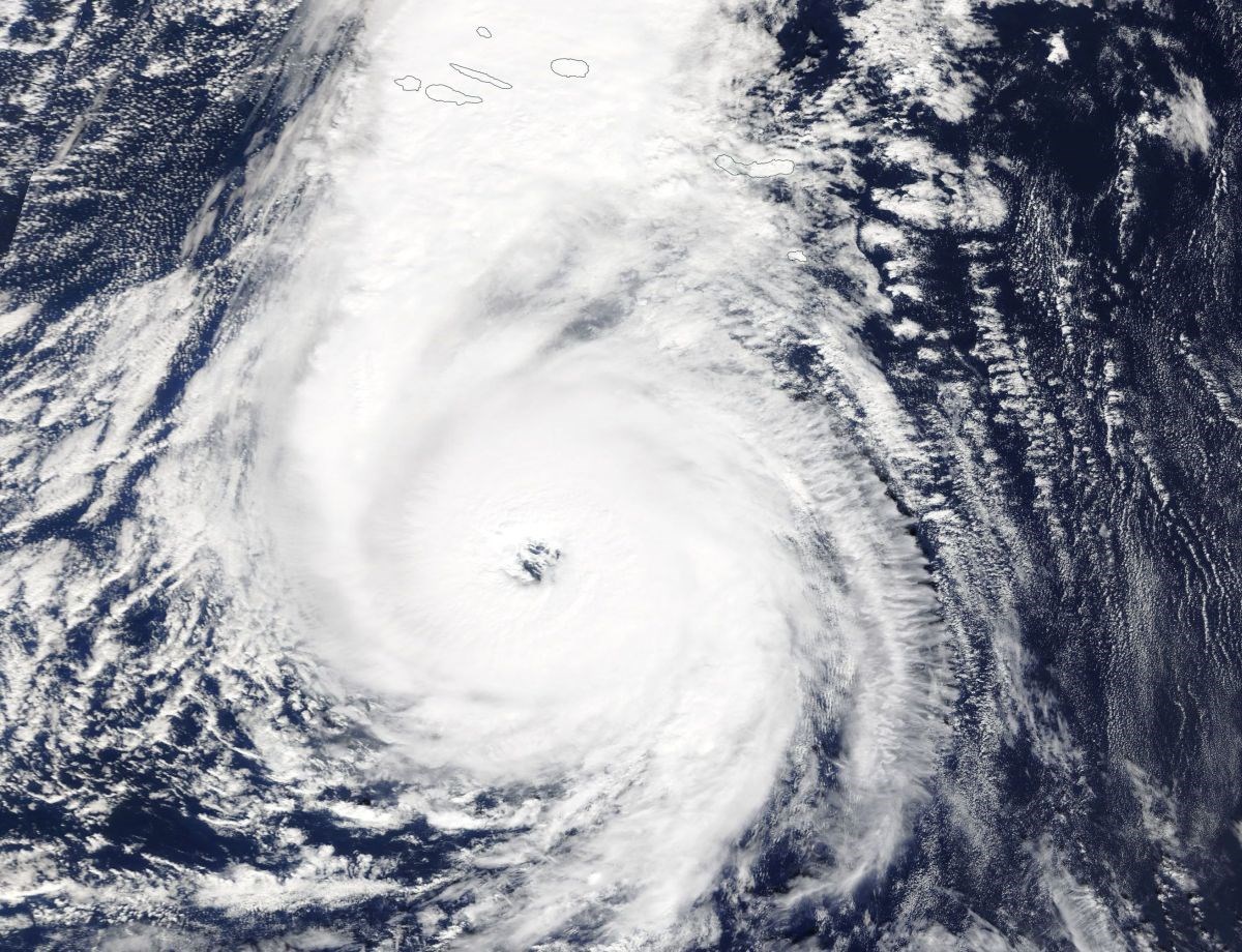 CRVENI ALARM Uragan Ophelia ubrzao prema Irskoj