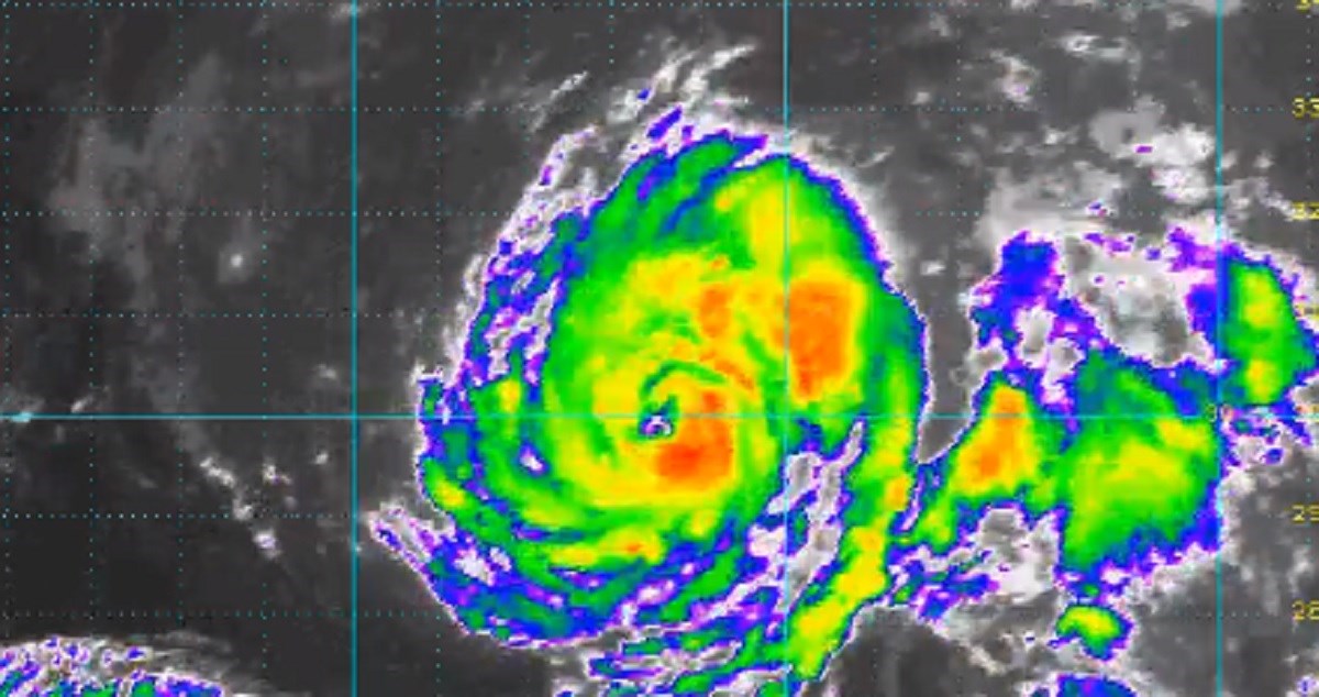 Uragan Ofelija je sve jači, juri prema Europi