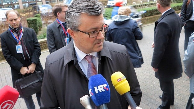 Orešković: Nadam se da će biti više kandidata za ministra branitelja