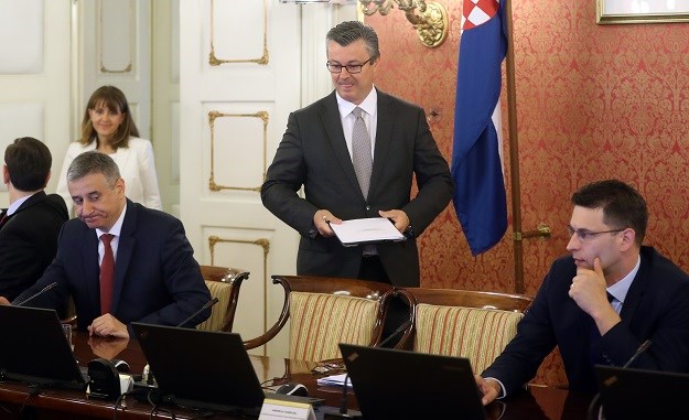 Orešković ima 8 dana: Ovako izgleda procedura njegova opoziva (i pada Vlade)