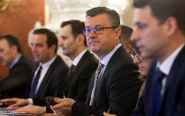 Reuters i Bloomberg: U Hrvatskoj pala vlada, opet se odgađaju reforme