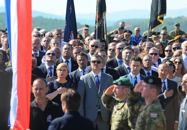 Orešković u Kninu: Sad treba pobijediti i u borbi za gospodarstvo