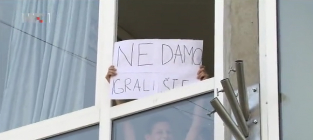 Filozofski fakultet u Osijeku odlučio igralište pretvoriti u parkiralište, djeca ogorčena