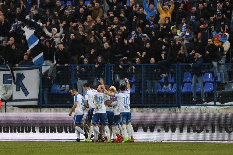 OSIJEKU DERBI ZA TREĆE MJESTO Ejupi srušio očajni Hajduk (2:1)