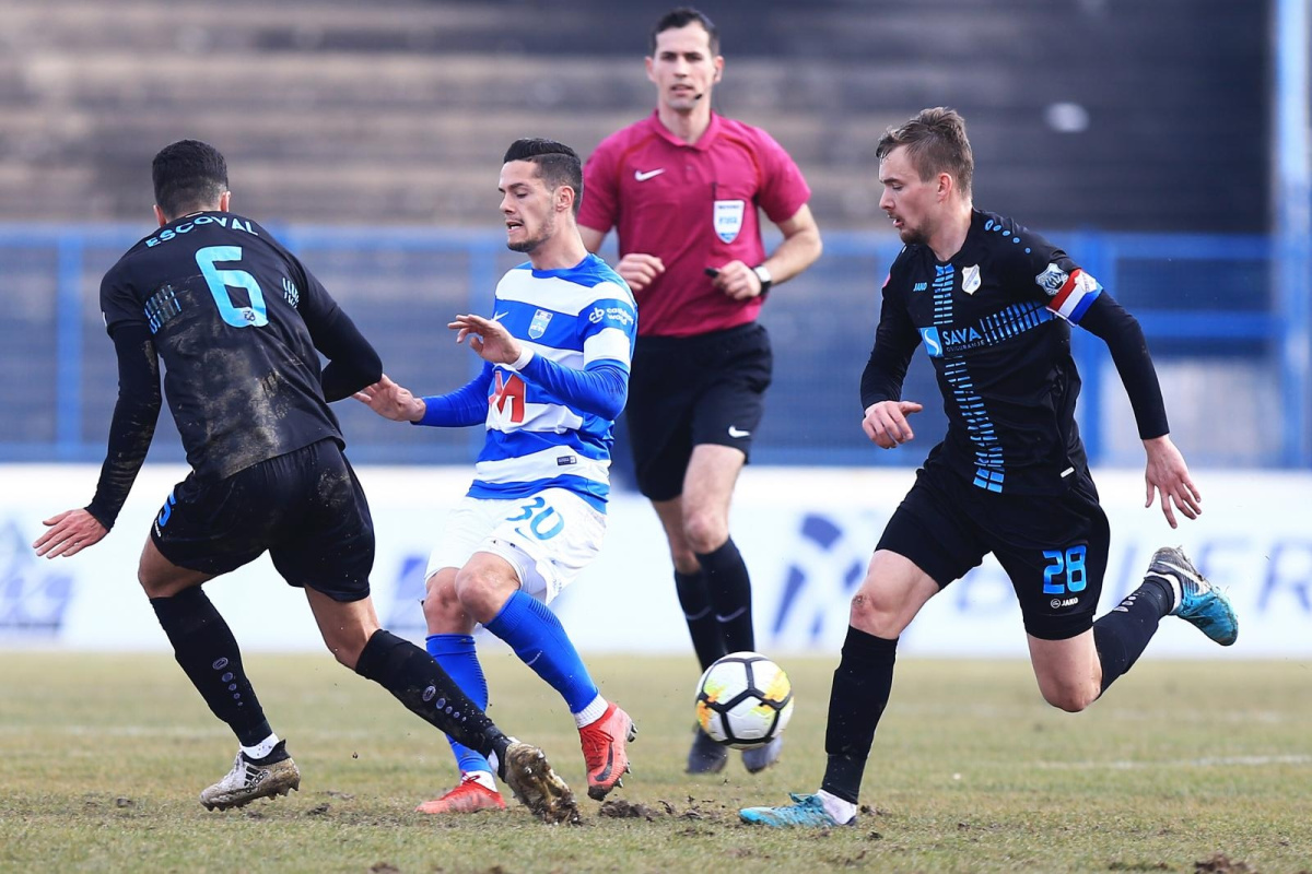 OSIJEK TREĆI PUT POBIJEDIO PRVAKE Rijeka cijelu utakmicu igrala s igračem manje