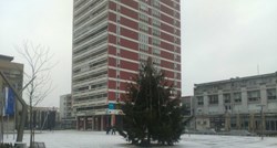 Prve fotografije: Snijeg počeo padati, Osijek se već bijeli, lagano pada i u Zagrebu