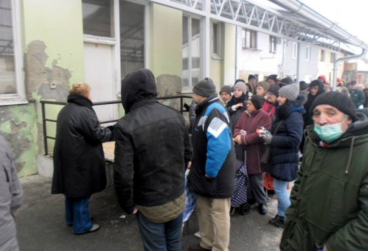 Osječaninu pozlilo od gladi dok je u redu čekao humanitarnu pomoć, jedva su ga spasili