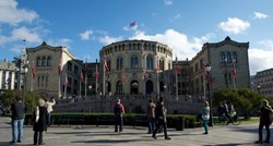 Potraga na jugu Norveške: Muškarac izbo dvojicu policajaca nožem pa se dao u bijeg