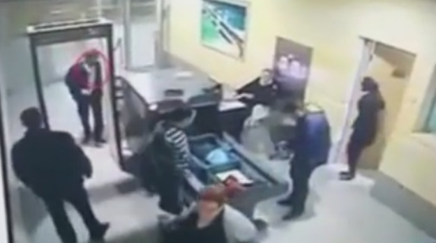 VIDEO Evo kako je egipatski otmičar aviona prošao kroz kontrolu na aerodromu