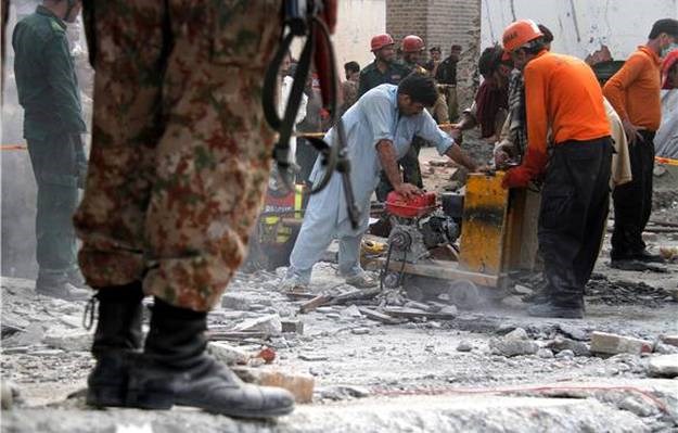 Desetero mrtvih i više od trideset ranjenih u napadu bombom na tržnicu u Pakistanu