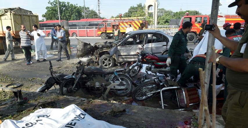 U napadu u Pakistanu poginulo 20 ljudi, žrtve su uglavnom policajci