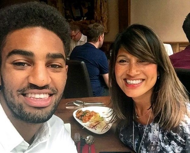 Izgledom šokirala svijet: Je li mu ona mama ili cura?