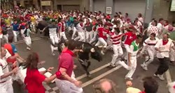Počela najopasnija proslava u Španjolskoj, i ove godine ljudi će bježati od bikova