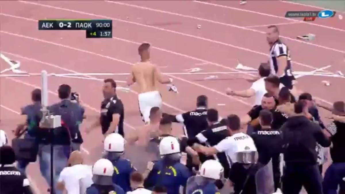 LUDNICA U ATENI Bitka s tri crvena kartona završila PAOK-ovim osvajanjem Kupa protiv AEK-a