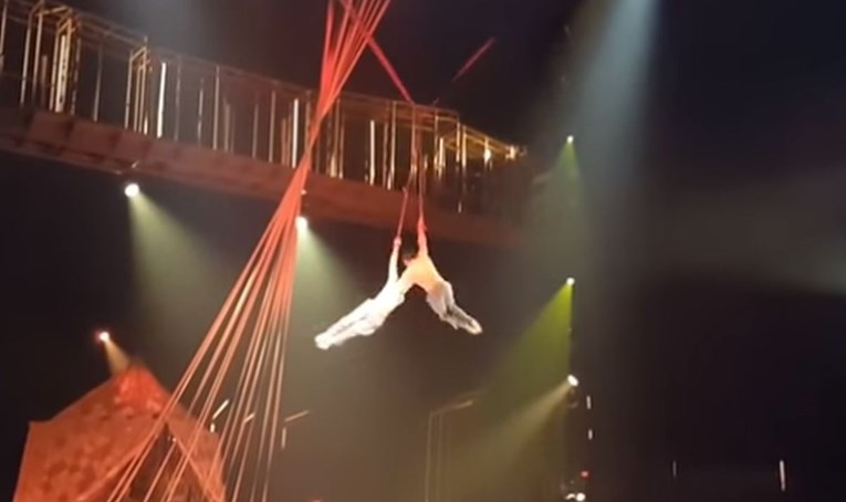 UZNEMIRUJUĆA SNIMKA Cirkuski akrobat pao i poginuo tijekom nastupa