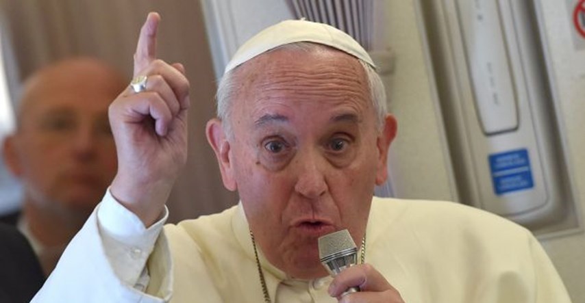 Papa traži veću učinkovitost i transparentnost problematične vatikanske administracije
