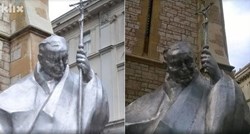 Spomenik pape Ivana Pavla II u Sarajevu oštećen jer su mladići htjeli s kipom napraviti selfie