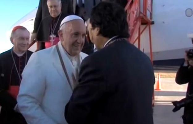Svijet je fasciniran: Papa je pio čaj "od koke"