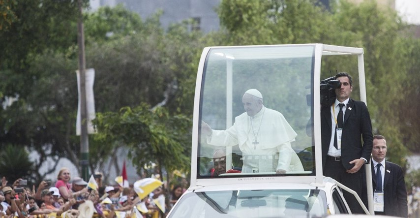 Papa u Peruu prozvao vlasti zbog korupcije, posjetio i amazonske domoroce