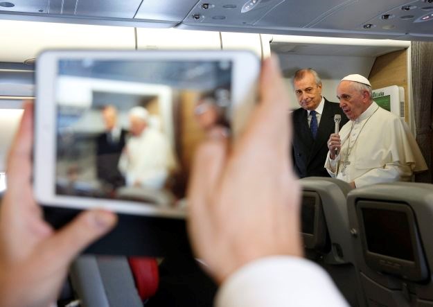 Papa Franjo komentirao svoj put u Afriku: Više se bojim komaraca nego terorista