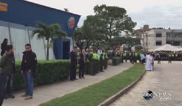 Papa pretvorio Burger King u sakristiju