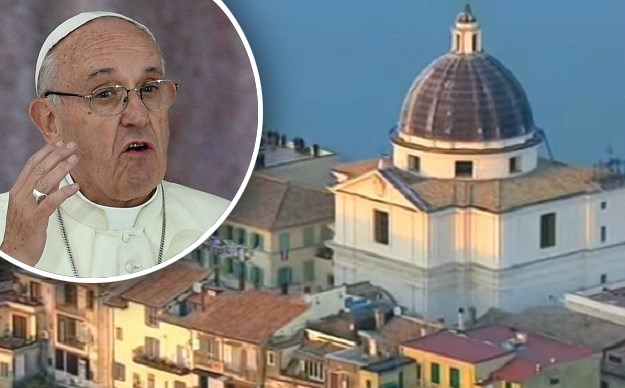 Papa se odrekao raskošne palače Castel Gandolfo