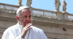 Među najjačim twitterašima: Papa Franjo brojem sljedbenika nadmašio brojne celebrityje