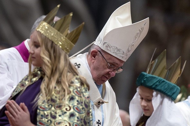 Papa u pismu biskupima o svećenicima pedofilima spomenuo "grijeh šutnje i negiranja"