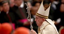 Stara garda Katoličke crkve je suočena sa smrtonosnom prijetnjom - papom Franjom