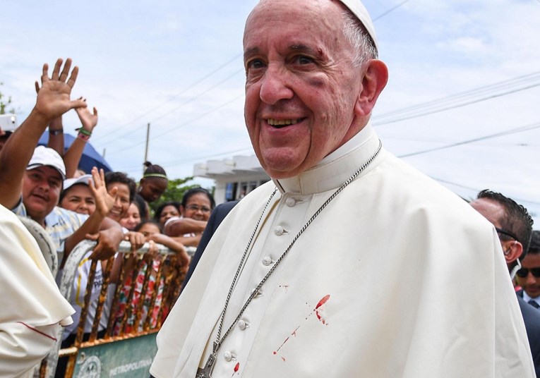 Papa pozvao Kolumbijce da "presjeku čvorove nasilja"
