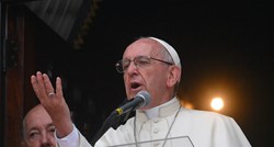Papa uoči Uskrsa oprao noge zatvorenicima