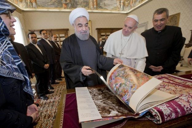Predsjednik Irana i Papa slažu se da sloboda izražavanja ne smije uključivati vrijeđanje vjere