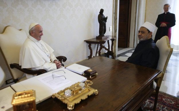 Papa i veliki imam Al-Azhara sastali se 10 godina nakon što je Benedikt XVI. govorom zaoštrio odnose
