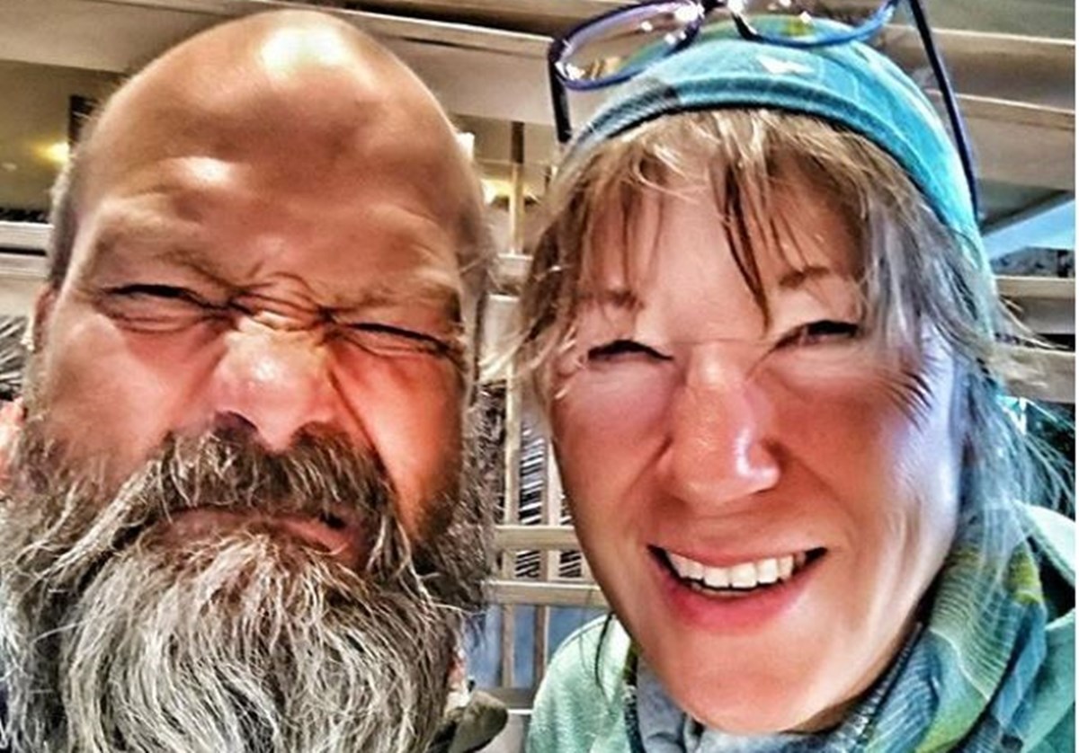 Švicarski par biciklom prešao 17.000 km da vide sina kako se natječe na Olimpijskim igrama