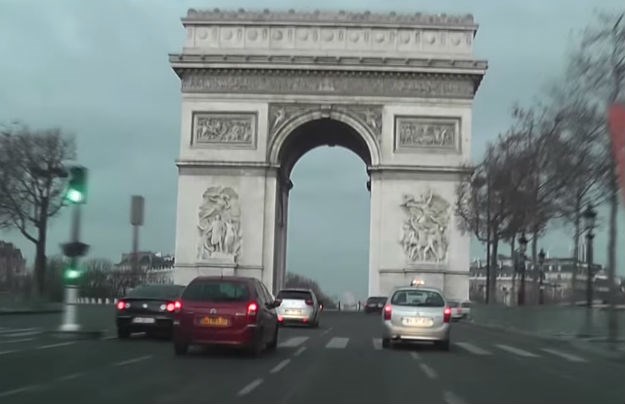 U Parizu zbog onečišćenja auti smiju voziti svaki drugi dan
