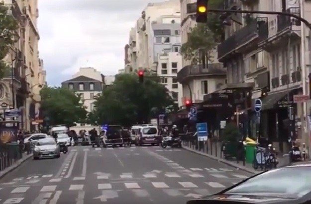 Lažna uzbuna u Parizu: Nije bilo nikakve talačke krize, netko zvao policiju i lagao o prijetnji