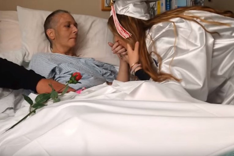 VIDEO Ispunili su joj posljednju želju: Vidjela je maturu svoje kćeri prije smrti