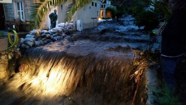 Stiže još kiše: Pelješac opet na udaru strašnih bujica i odrona, na Hvaru nestao 61-godišnjak