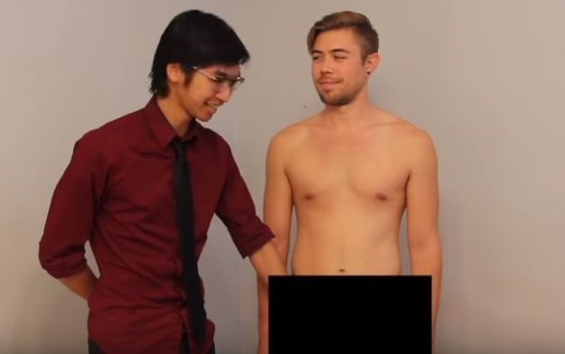 VIDEO Što se dogodi kad hetero muškarci prvi put diraju tuđi penis?