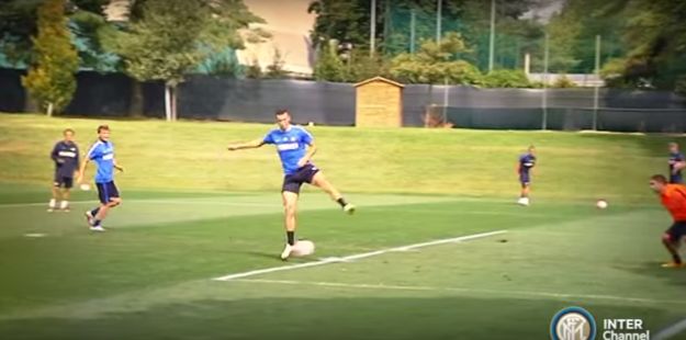 Video dana: Perišić i Ljajić spektakularnim golovima na treningu najavili veliki derbi