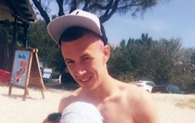 FOTO Odmori se, zaslužio si: Perišić utjehu potražio na splitskoj plaži