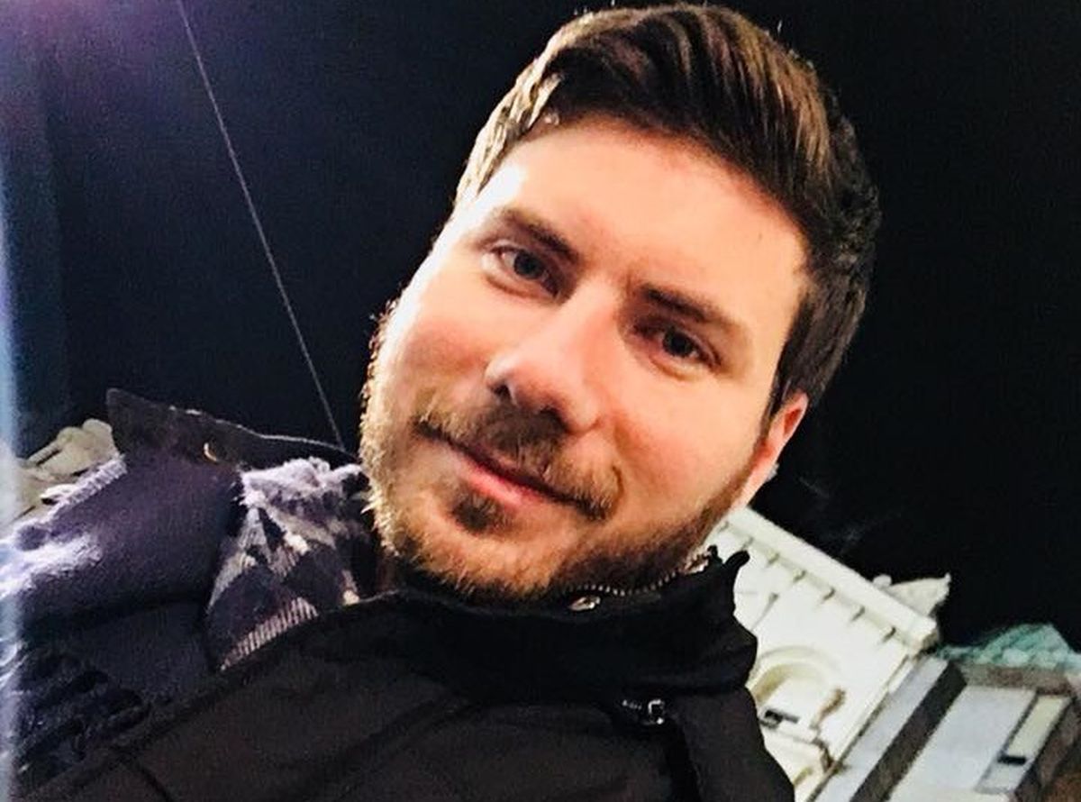 Pernar na Facebooku otkrio da ne želi seks s HDZ-ovkama: "Klonim ih se, prijatelju"