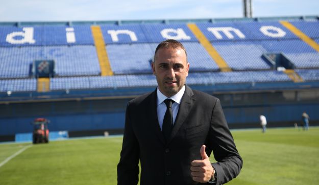 Petev satima sastančio sa svlačionicom, uvodi dvije velike promjene za derbi?